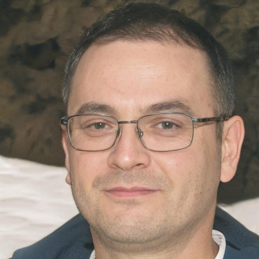 Dr. Michael Schneider - Finanzexperte
